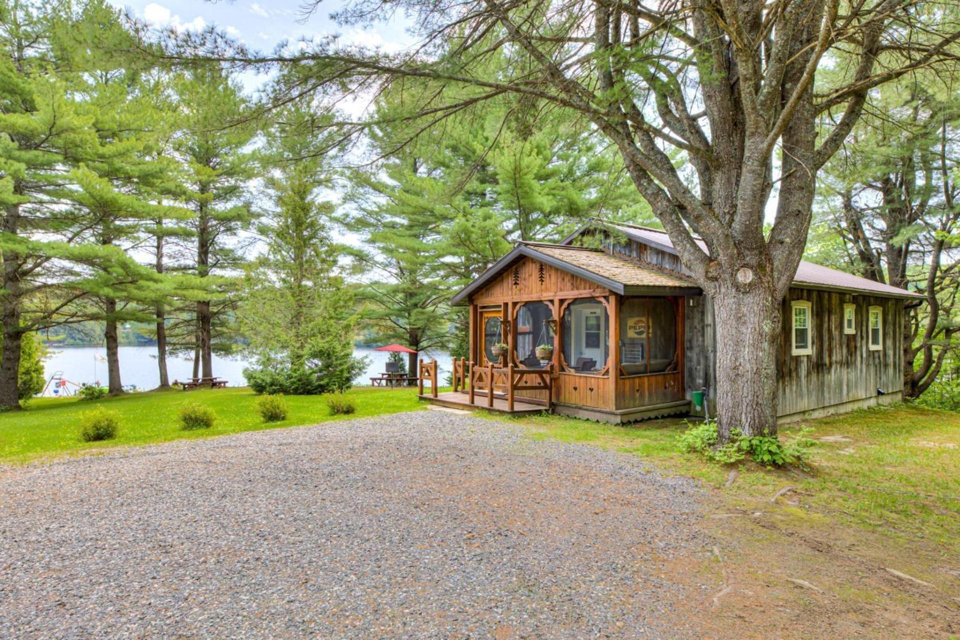 Domaine Chalets Des Pins ラウドン エクステリア 写真